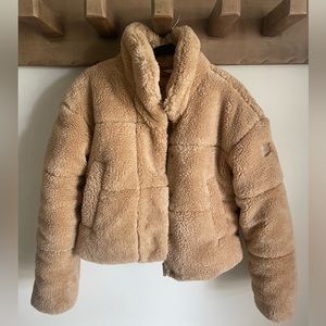 ALO-Sherpa Snow Angel Puffer (camel).